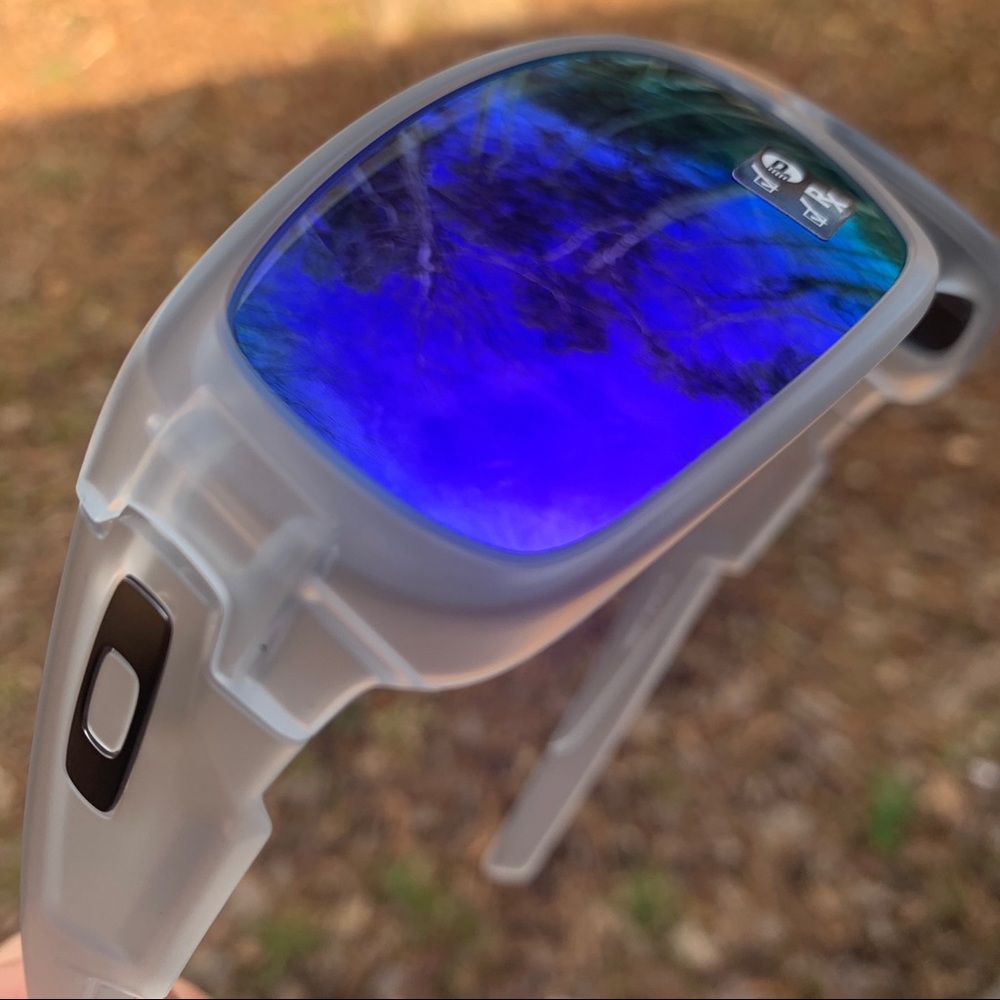 POLARIZED OAKLEY sunglasses for men violet polarized lenses NEW IN BOX! Sport